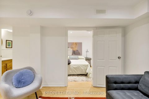 Photo 27 at 42 Cog Hill Drive, Glen Shields, Vaughan