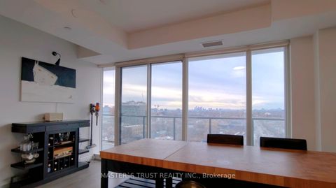 Photo 3 at 1517 - 297 College Street, Chinatown, Toronto