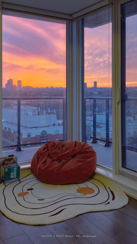 Photo 8 at 1517 - 297 College Street, Chinatown, Toronto