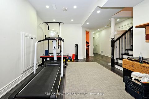 Photo 35 at 100 Kingsbridge Circle, Beverley Glen, Vaughan