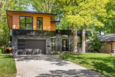 Photo 1 at 58 Farningham Crescent, Rosethorn, Toronto