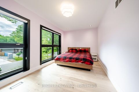 Photo 21 at 58 Farningham Crescent, Rosethorn, Toronto