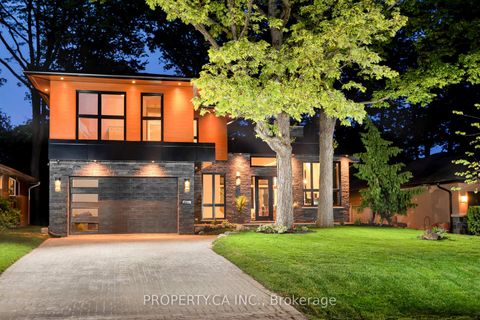 Photo 31 at 58 Farningham Crescent, Rosethorn, Toronto