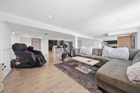 Photo 36 at 115 Ayton Crescent, Islington Woods, Vaughan