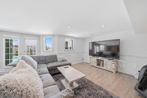 Photo 37 at 115 Ayton Crescent, Islington Woods, Vaughan