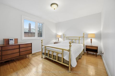 Photo 5 at 48 Goddard Street, Bathurst Manor, Toronto