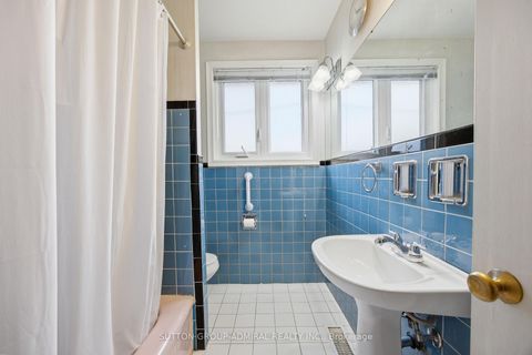 Photo 8 at 48 Goddard Street, Bathurst Manor, Toronto
