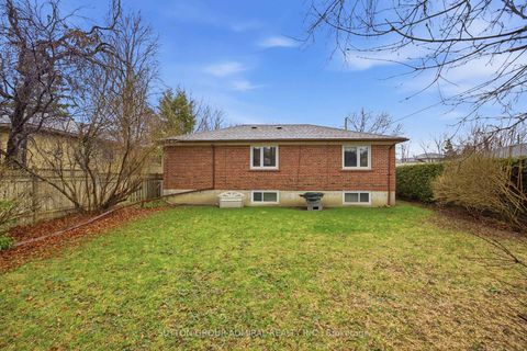 Photo 14 at 48 Goddard Street, Bathurst Manor, Toronto