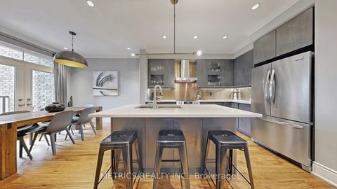 Photo 13 at 4 Glenngarry Crescent, Maple, Vaughan