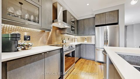 Photo 14 at 4 Glenngarry Crescent, Maple, Vaughan