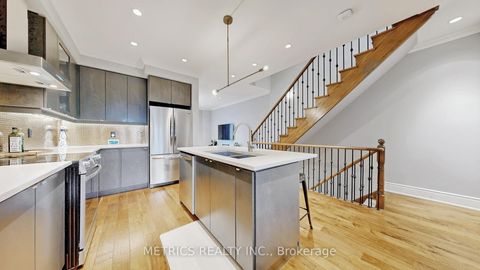 Photo 18 at 4 Glenngarry Crescent, Maple, Vaughan