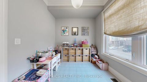 Photo 23 at 4 Glenngarry Crescent, Maple, Vaughan