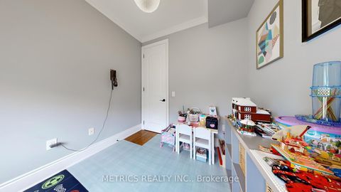 Photo 24 at 4 Glenngarry Crescent, Maple, Vaughan