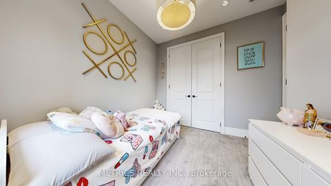 Photo 34 at 4 Glenngarry Crescent, Maple, Vaughan