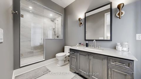 Photo 37 at 4 Glenngarry Crescent, Maple, Vaughan