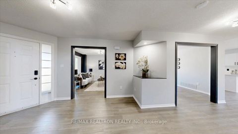 Photo 4 at 19 Tamarack Trail, Bayshore, Barrie