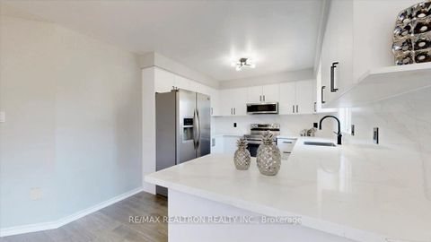 Photo 10 at 19 Tamarack Trail, Bayshore, Barrie