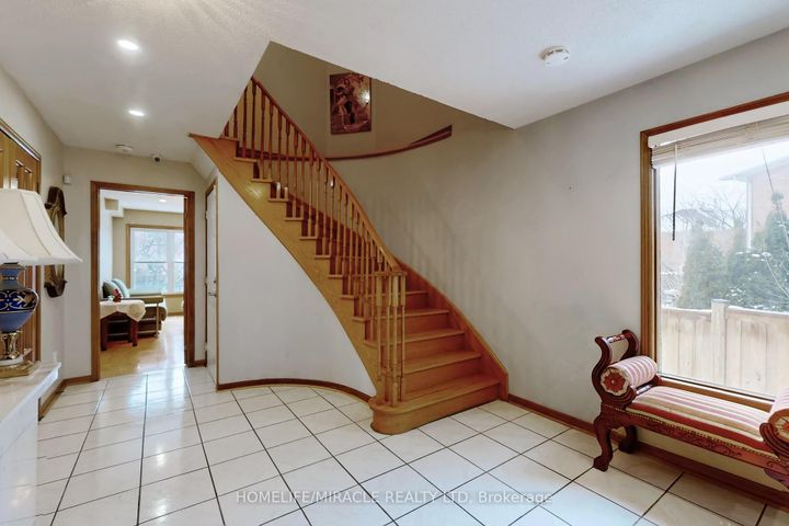 Photo 16 at 14 Rodwell Court, Fletcher's Creek South, Brampton