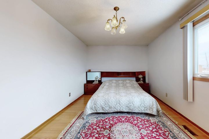 Photo 17 at 14 Rodwell Court, Fletcher's Creek South, Brampton