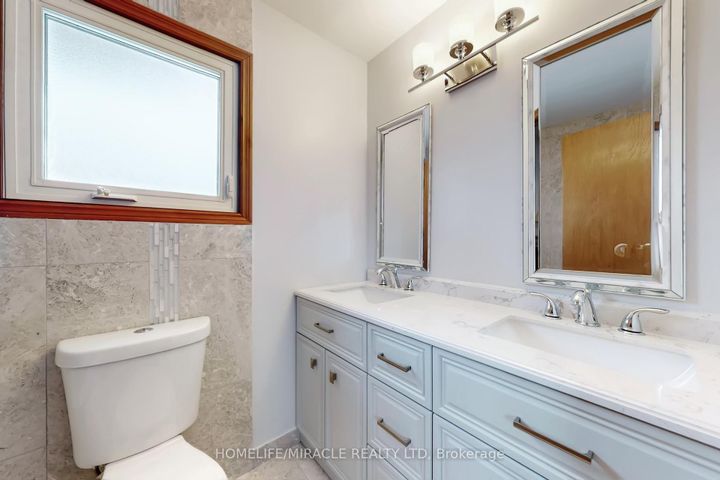 Photo 19 at 14 Rodwell Court, Fletcher's Creek South, Brampton