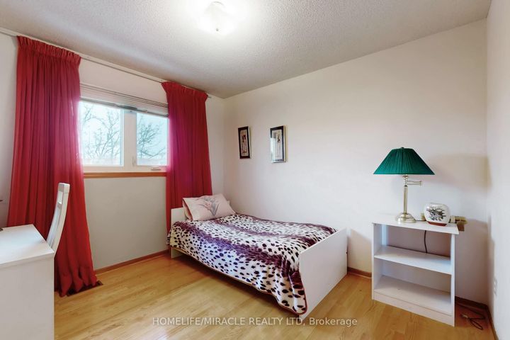 Photo 20 at 14 Rodwell Court, Fletcher's Creek South, Brampton