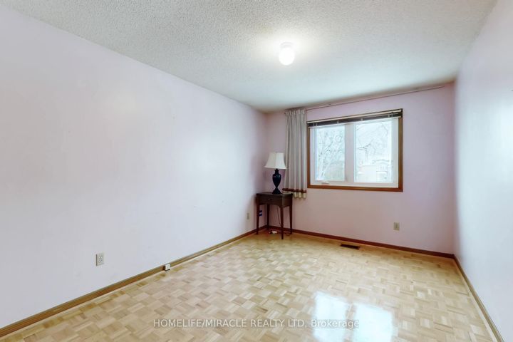 Photo 23 at 14 Rodwell Court, Fletcher's Creek South, Brampton