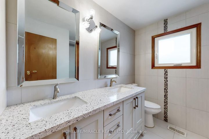 Photo 26 at 14 Rodwell Court, Fletcher's Creek South, Brampton