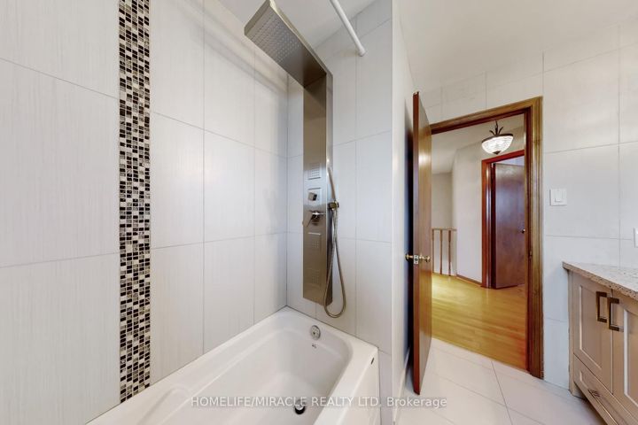 Photo 27 at 14 Rodwell Court, Fletcher's Creek South, Brampton