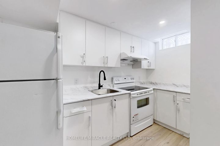 Photo 30 at 14 Rodwell Court, Fletcher's Creek South, Brampton