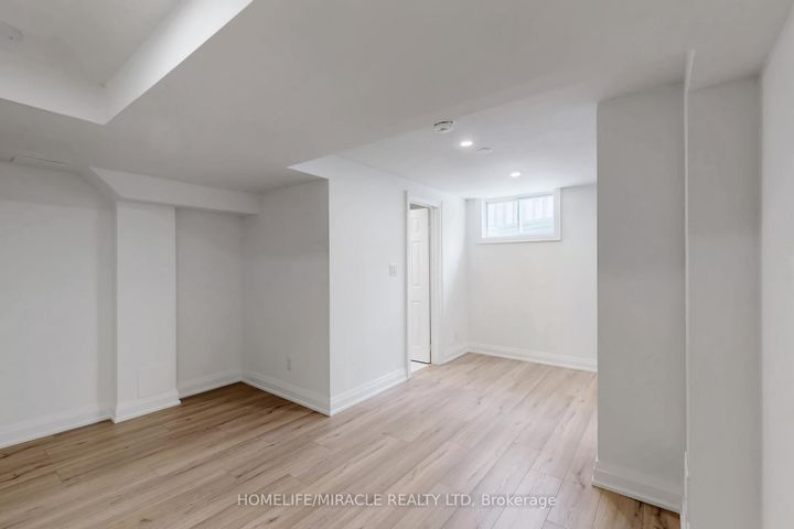 Photo 31 at 14 Rodwell Court, Fletcher's Creek South, Brampton