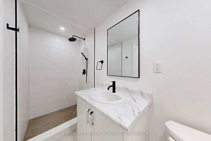 Photo 40 at 14 Rodwell Court, Fletcher's Creek South, Brampton