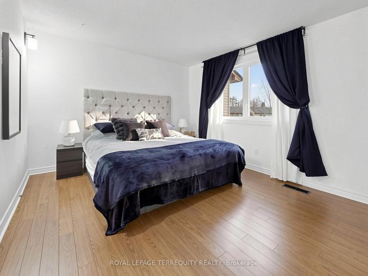 Photo 13 at 49 - 6730 Falconer Drive, Streetsville, Mississauga