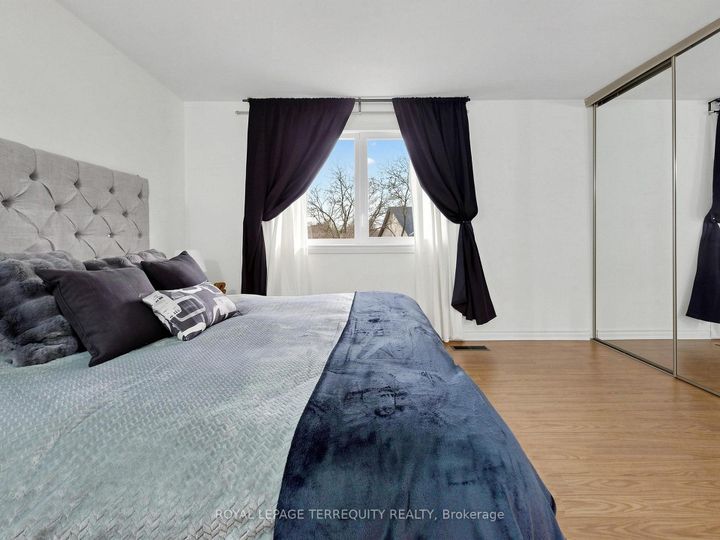 Photo 15 at 49 - 6730 Falconer Drive, Streetsville, Mississauga