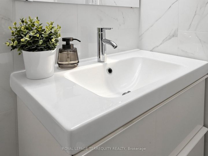 Photo 22 at 49 - 6730 Falconer Drive, Streetsville, Mississauga