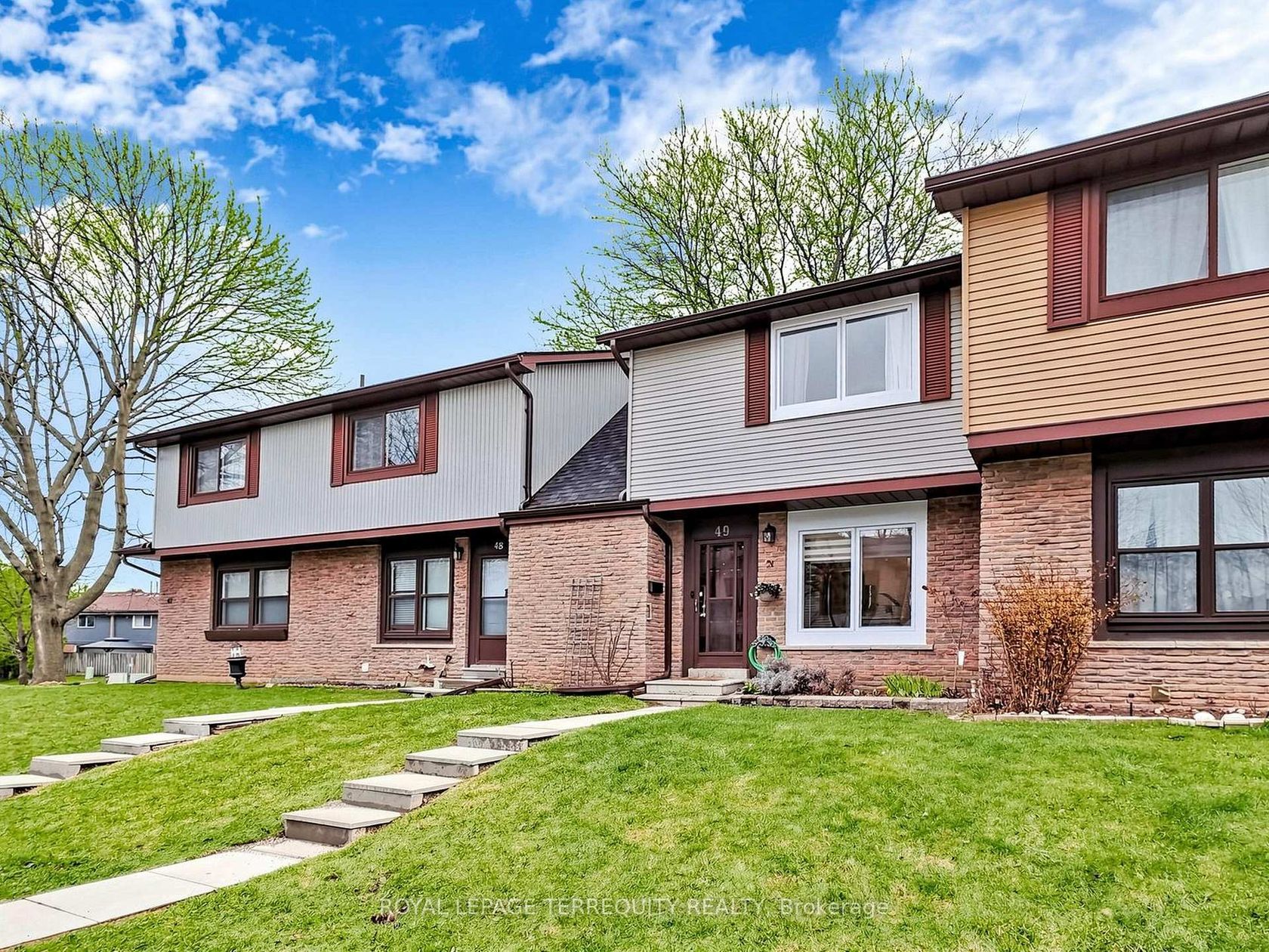 49 - 6730 Falconer Drive, Streetsville, Mississauga 2