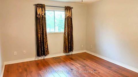 Photo 8 at 148 Castlehill Road, Maple, Vaughan