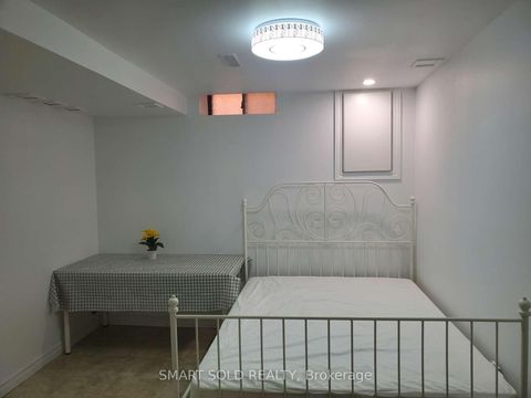 Photo 20 at 148 Castlehill Road, Maple, Vaughan