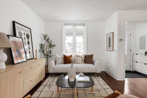 Photo 7 at 121 Galt Avenue, South Riverdale, Toronto