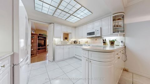 Photo 11 at 1210 - 65 Spring Garden Avenue, Willowdale East, Toronto