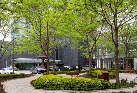 Photo 23 at 5202 - 50 Yorkville Avenue, Annex, Toronto