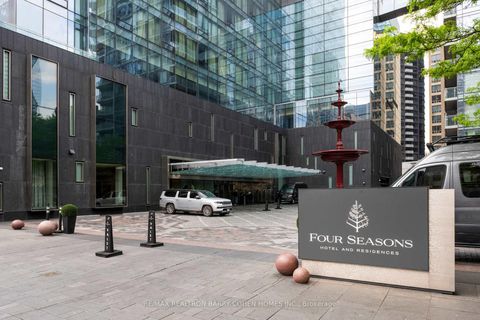 Photo 24 at 5202 - 50 Yorkville Avenue, Annex, Toronto