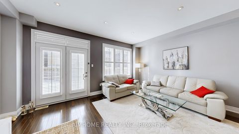 Photo 3 at 18 Bristlewood Crescent, Patterson, Vaughan