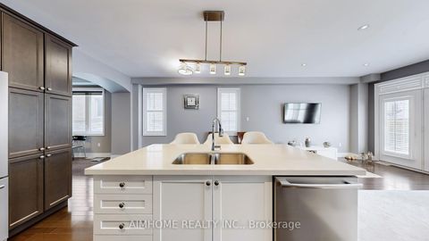 Photo 10 at 18 Bristlewood Crescent, Patterson, Vaughan