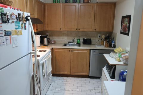 Photo 6 at 206 - 330 McCowan Road, Eglinton East, Toronto