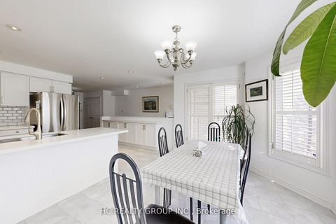 Photo 2 at 204B Finch Avenue E, Newtonbrook East, Toronto