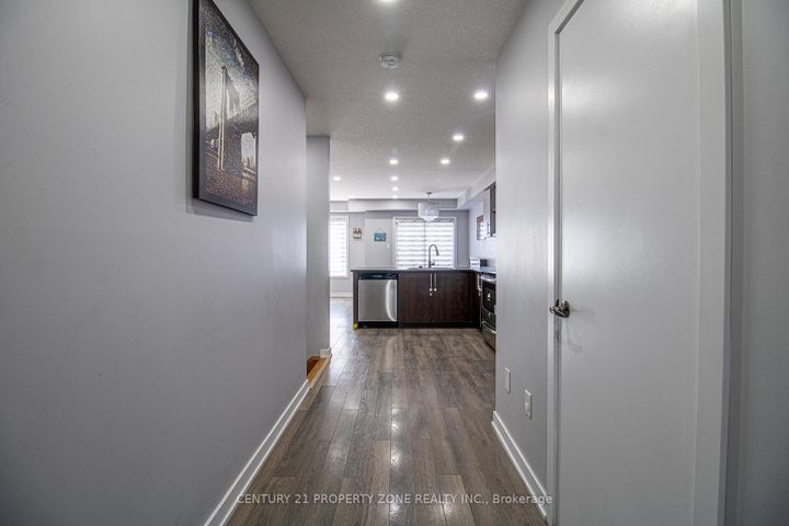 Photo 5 at 144 Crafter Crescent, Stoney Creek Mountain, Hamilton