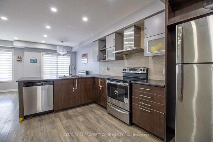 Photo 6 at 144 Crafter Crescent, Stoney Creek Mountain, Hamilton