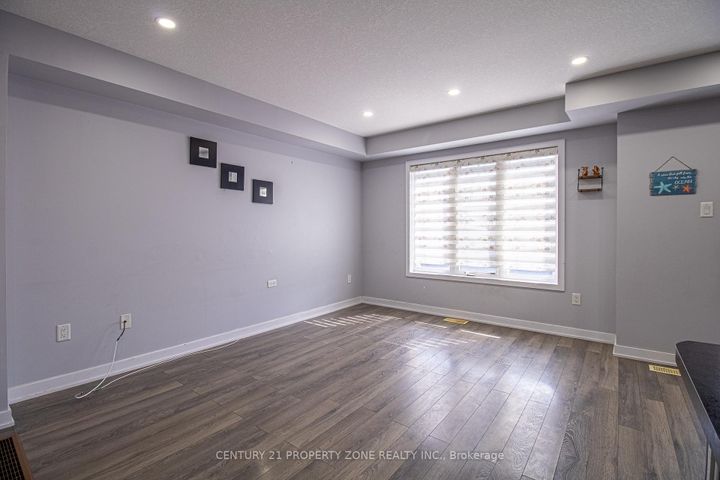 Photo 10 at 144 Crafter Crescent, Stoney Creek Mountain, Hamilton