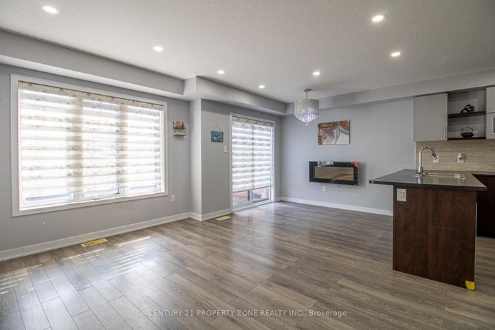 Photo 11 at 144 Crafter Crescent, Stoney Creek Mountain, Hamilton