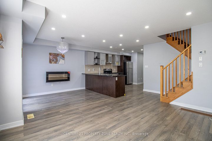 Photo 13 at 144 Crafter Crescent, Stoney Creek Mountain, Hamilton